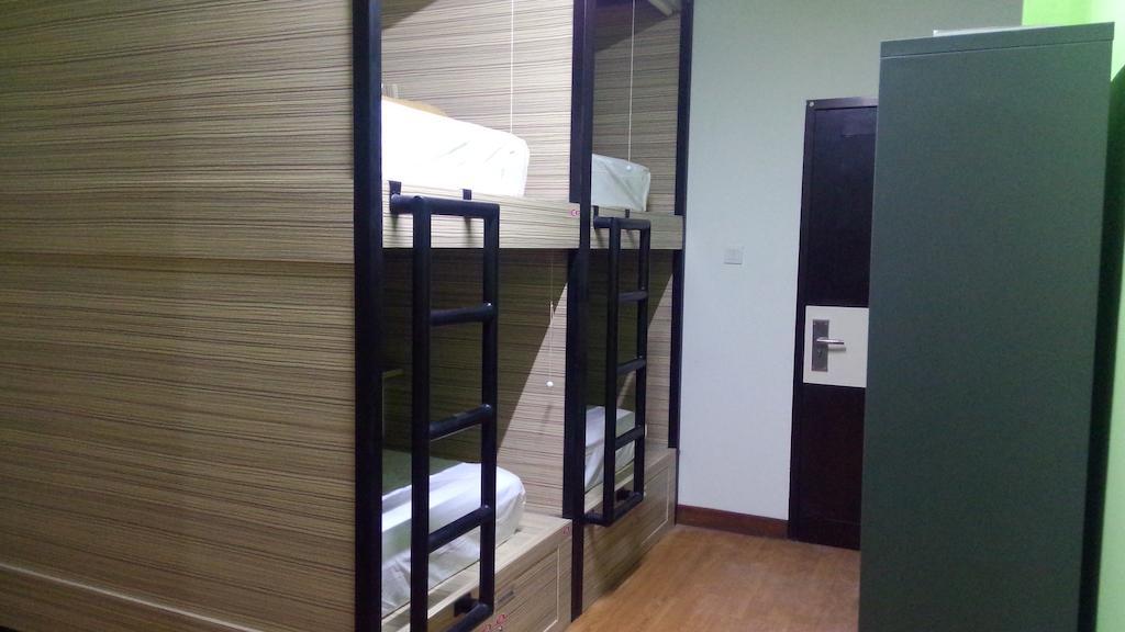 Cx Hostel Kuta Raya Cameră foto